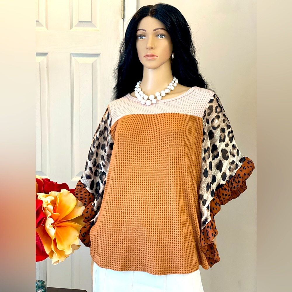 Hailey&Co beautiful multi color blouse size Large